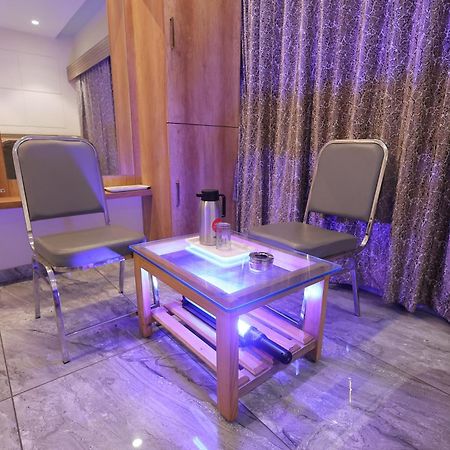 Hotel Horizon & Restaurant Сурат Екстер'єр фото