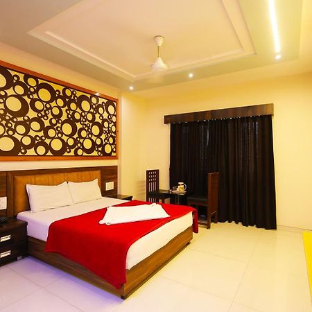 Hotel Horizon & Restaurant Сурат Екстер'єр фото