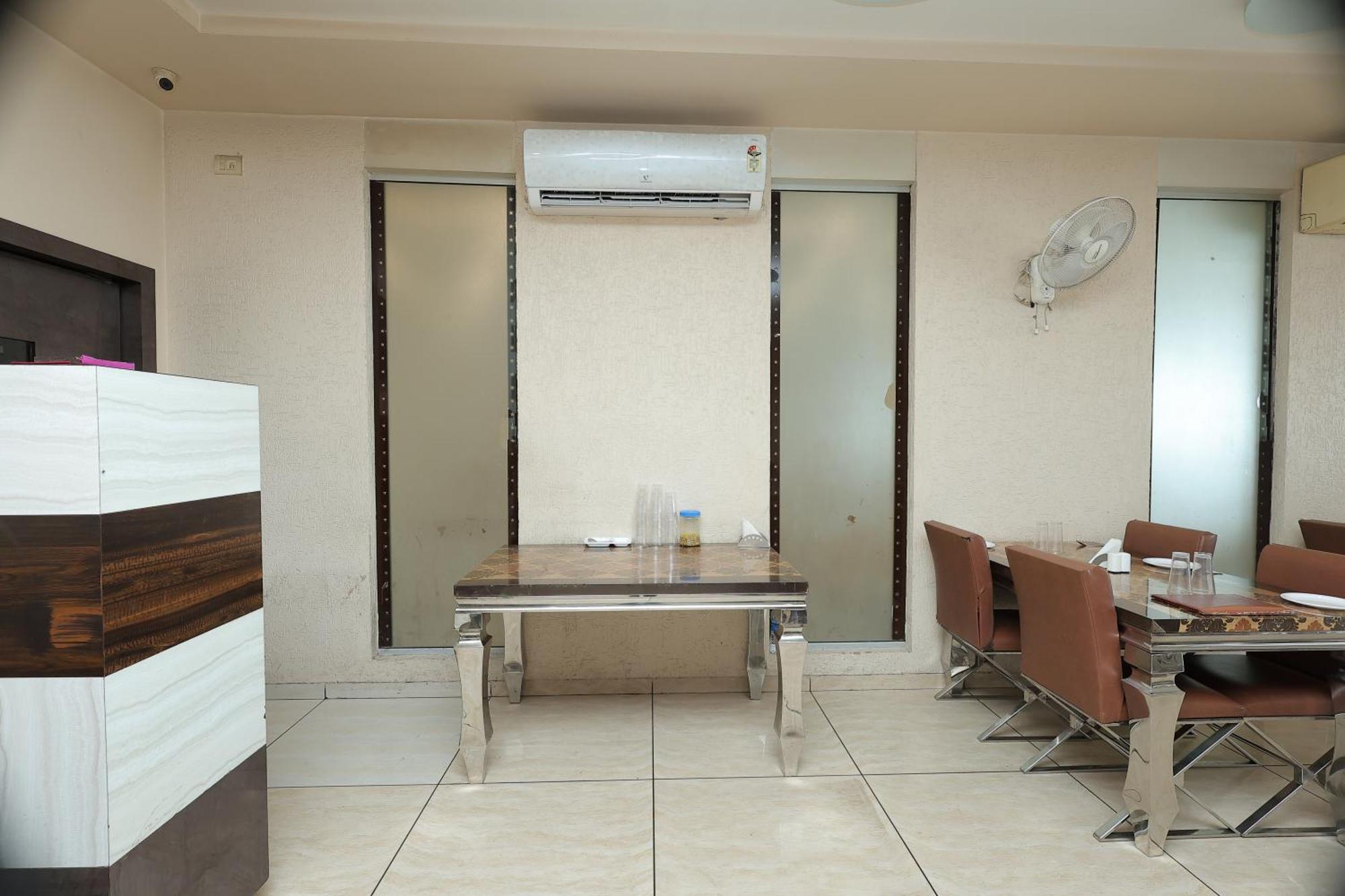 Hotel Horizon & Restaurant Сурат Екстер'єр фото