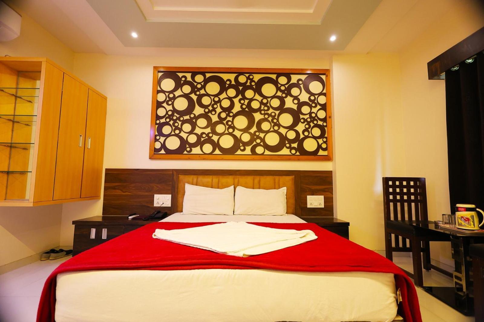 Hotel Horizon & Restaurant Сурат Екстер'єр фото