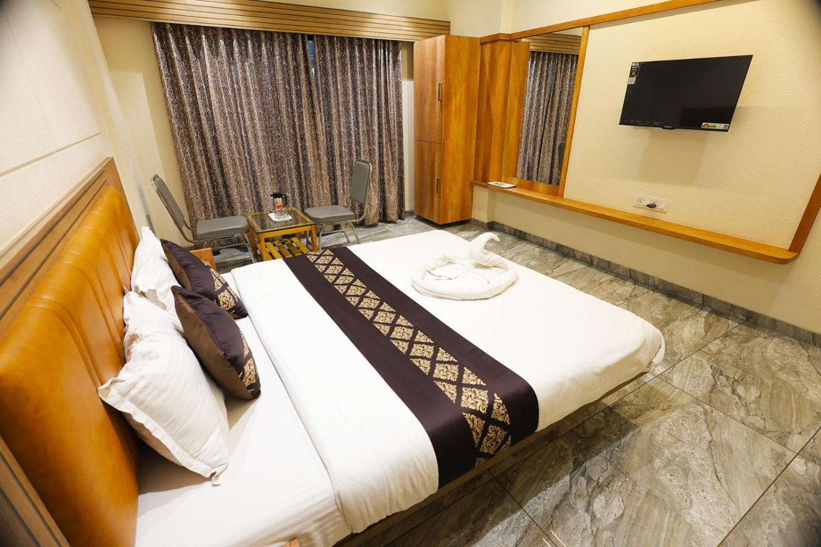 Hotel Horizon & Restaurant Сурат Екстер'єр фото