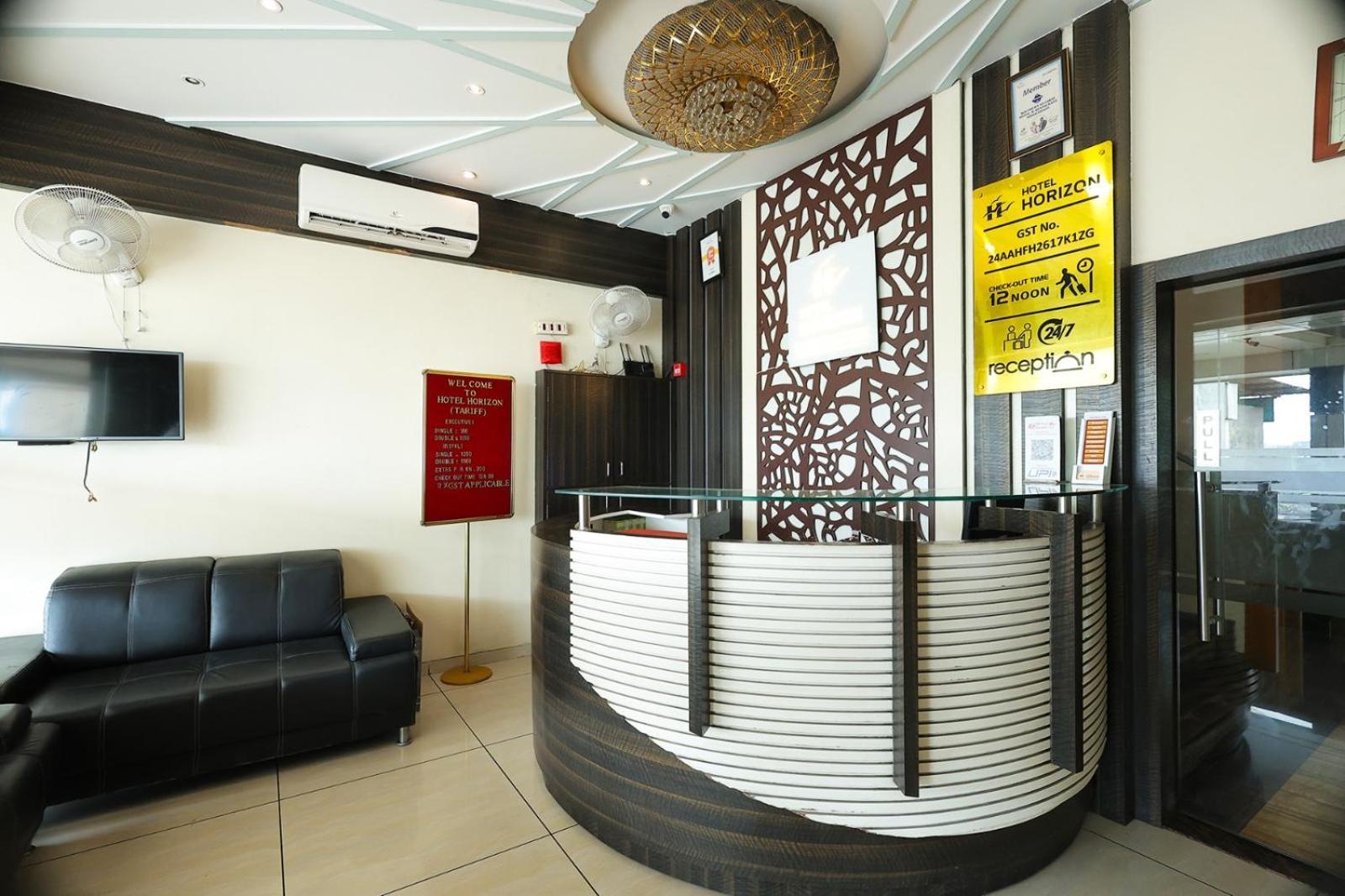 Hotel Horizon & Restaurant Сурат Екстер'єр фото